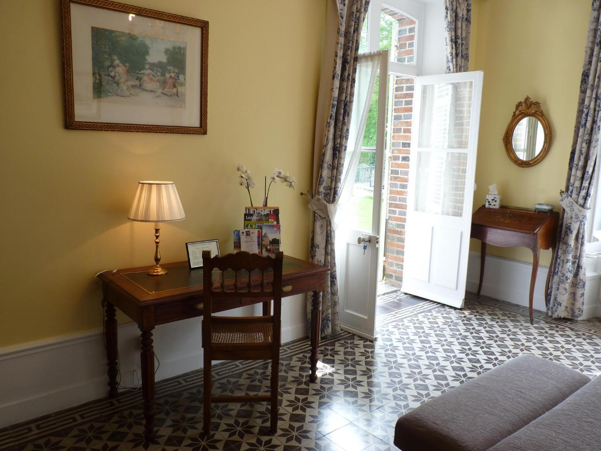 Le Clos Saint Nicolas Bed & Breakfast Chateau-Renard Room photo