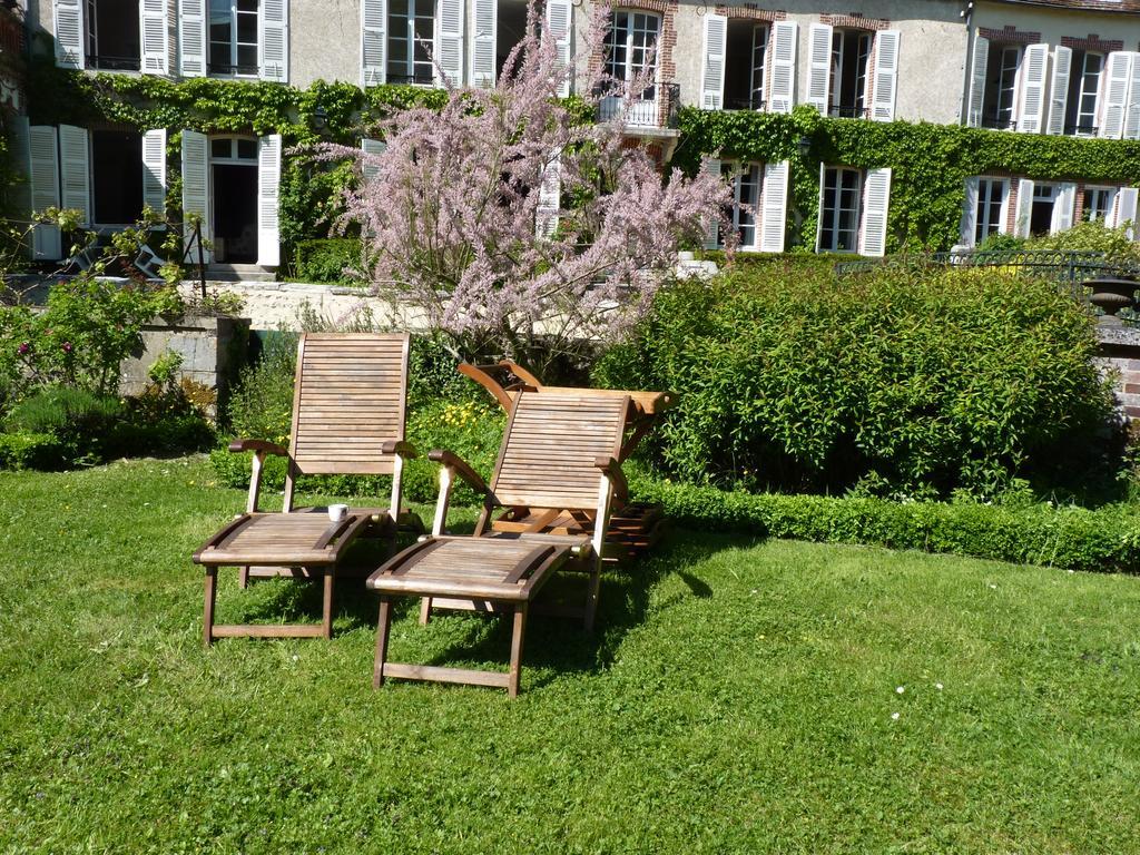 Le Clos Saint Nicolas Bed & Breakfast Chateau-Renard Exterior photo