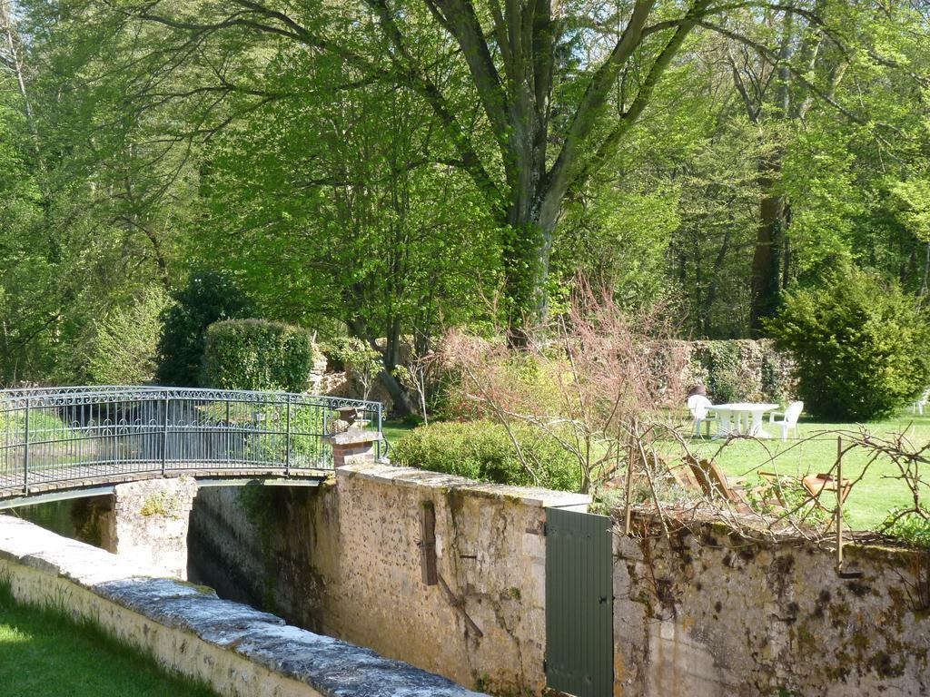 Le Clos Saint Nicolas Bed & Breakfast Chateau-Renard Exterior photo